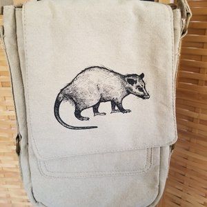 Possum graphic on shoulder bag, 9x12 100% cotton